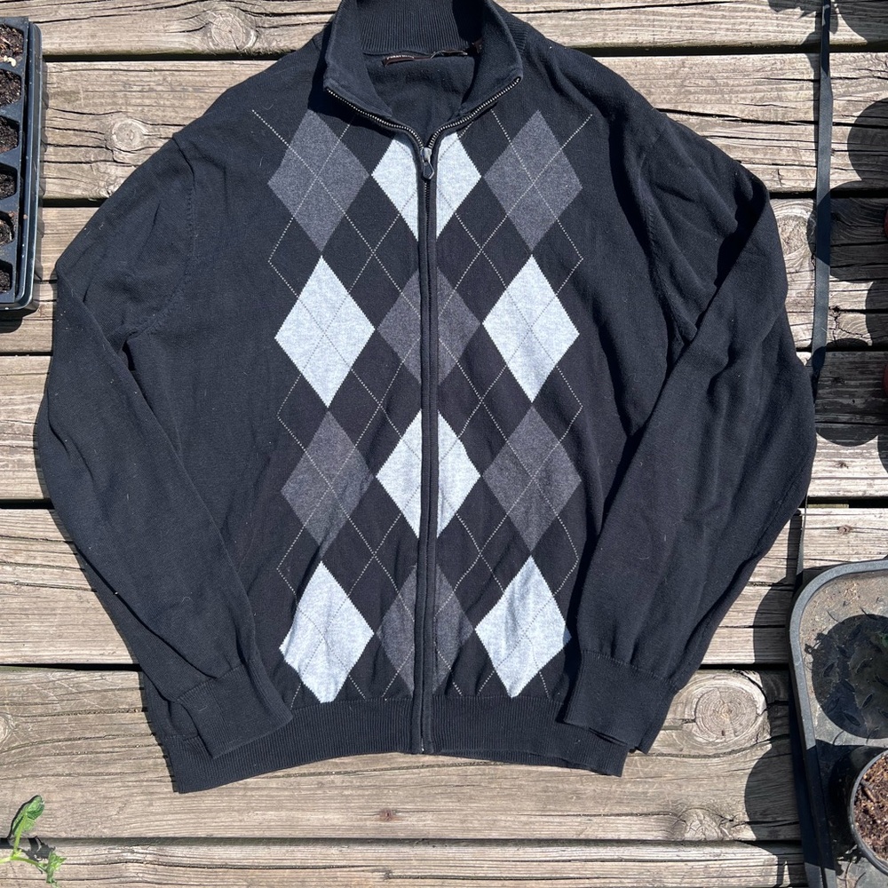 Perry Ellis Argyle Zip Sweater